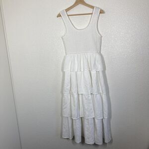 Entro Dress Womens Medium White Smocked Bodice Tiered Maxi Sleeveless D22872